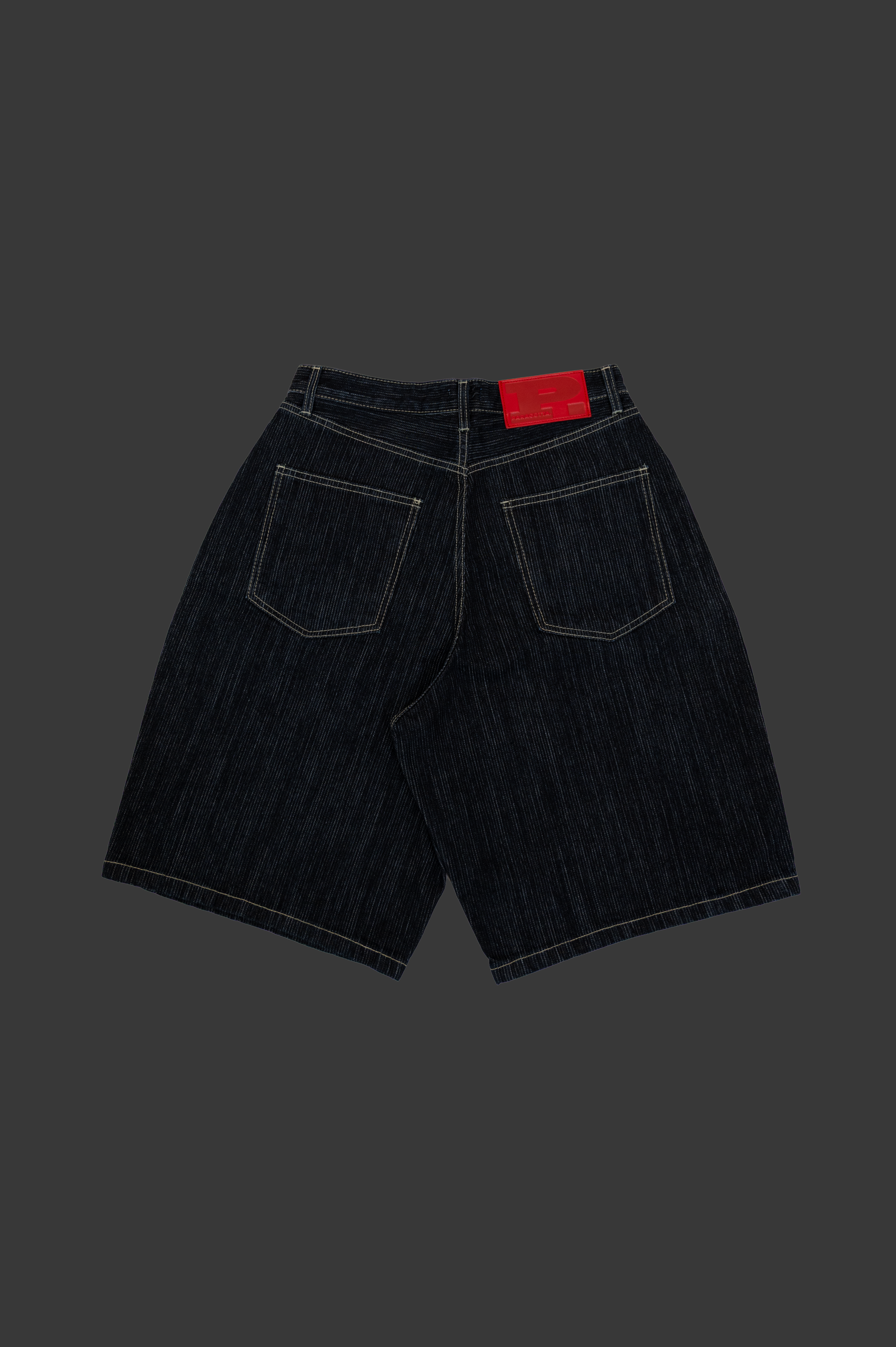 Bermuda en denim indigo rayé